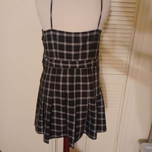 Black and white plaid H&M pleated mini dress L